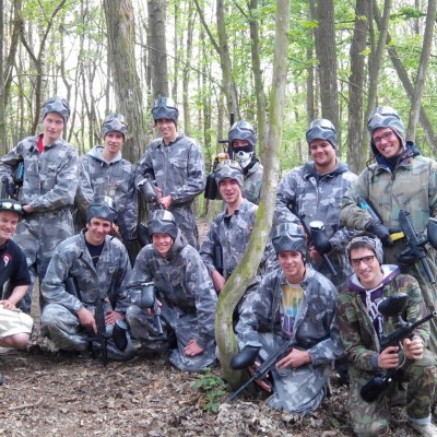 Découvrez l'Excitation du Paintball : Stratégies, Équipement et Sensations